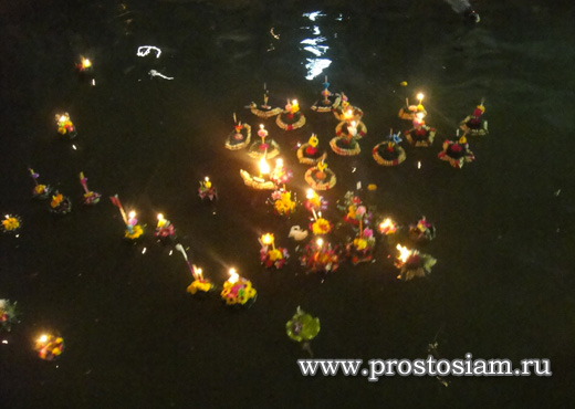 Красочный фестиваль Лой Кратонг (Loi Krathong) 2013  в Бангкоке